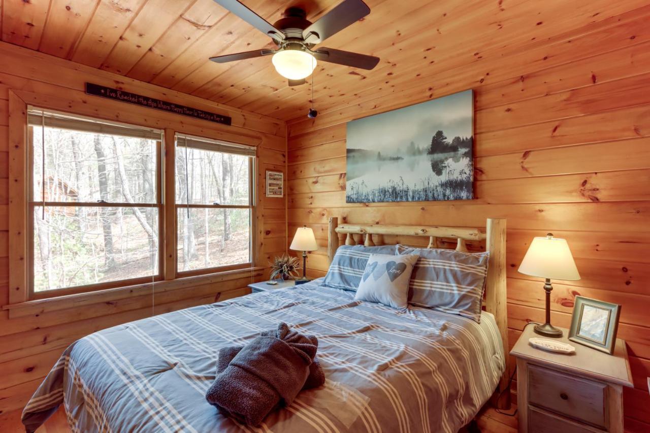 Blue Ridge Cozy Cabin In The Woods With Hot Tub! Bagian luar foto